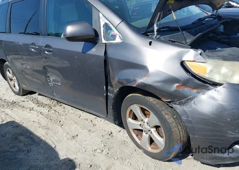 2011 Toyota Sienna Le V6 z USA, uszkodzony, nr VIN 5TDKK3DC3BS170698